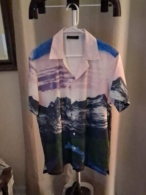 Louis Vuitton Mountain Graphic Short-Sleeve Button Down Shirt in Blue and Pink